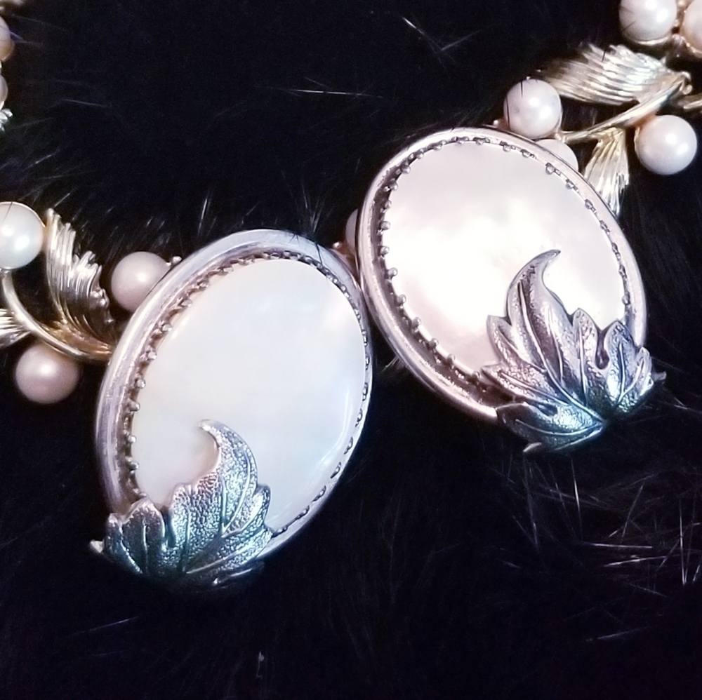 Rare Vintage Signed Whiting & Davis Mother of Pearl Oval Ornate Silver Earrin… - Picture 5 of 15